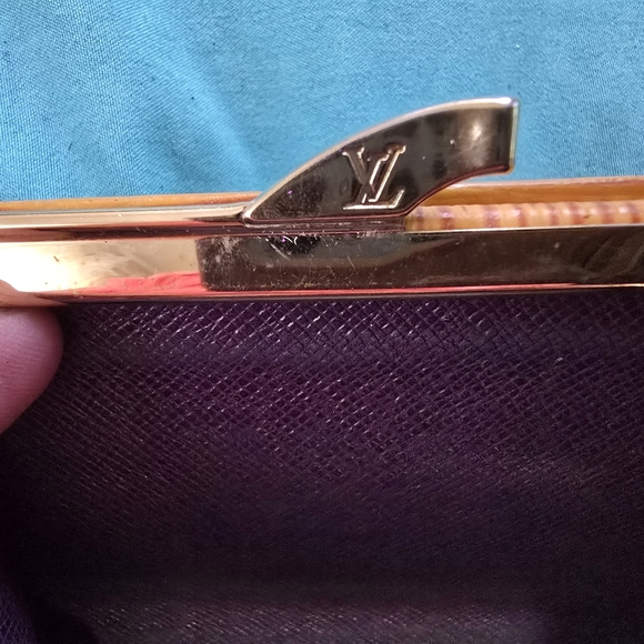 Louis Vuitton Tan Leather Wallet - Picture 10 of 13